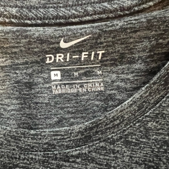 Nike Women’s Legend Dri-Fit Training Shirt - Picture 4 of 5